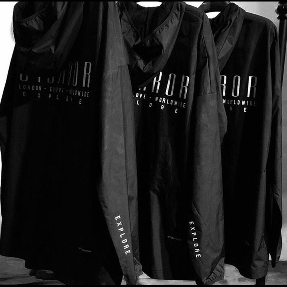STORROR WINDBREAKER